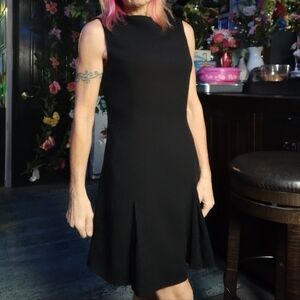 Chic Black Sleeveless Dress